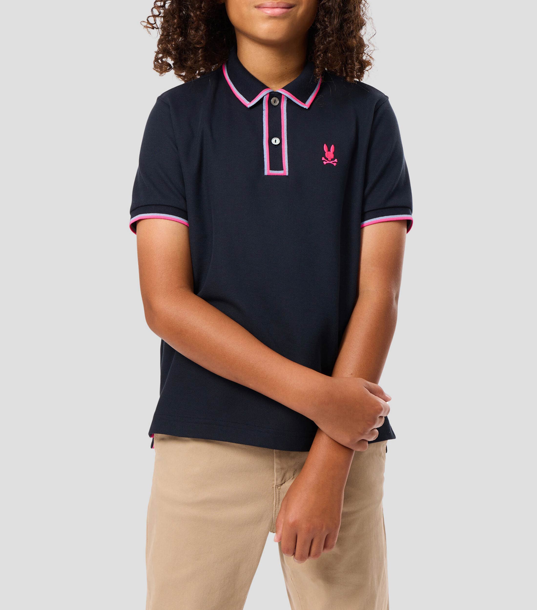 Playera tipo polo con logo de manga corta Niño